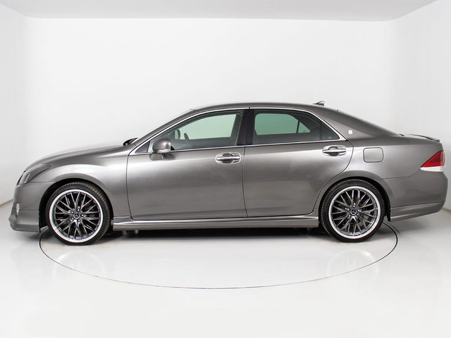 新品20インチアルミホイール&新品タイヤ装着済みです!アルミホイールの変更も可能です!お客様のお好みの1台を作成可能となります!※詳細はスタッフまでお尋ねください。