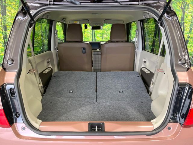 ���i�̂���������ʋ΁A���}���ɏ\���ȉ׎��X�y�[�X���m�ۂ��Ă���܂��B�Z�J���h�V�[�g��|���ƁA�傫�ȉו��̐ύڂ��\�ł���