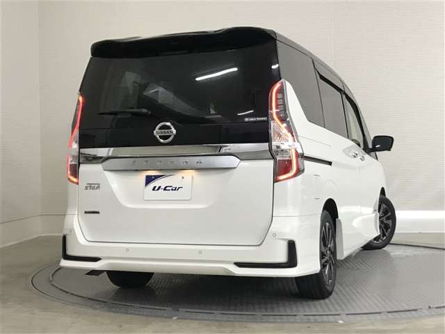 セレナ2.0 ハイウェイスターV アーバンクロム