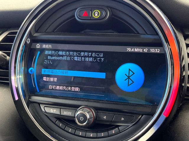 ��Bluetooth:���莝���̃X�}�[�g�t�H���ȂǂƐڑ����A�n���Y�t���[�ʘb��Տꊴ����~���[�W�b�N�Đ������y���݂��������܂��B�����ڑ��ł��̂Ŕς킵��������܂����