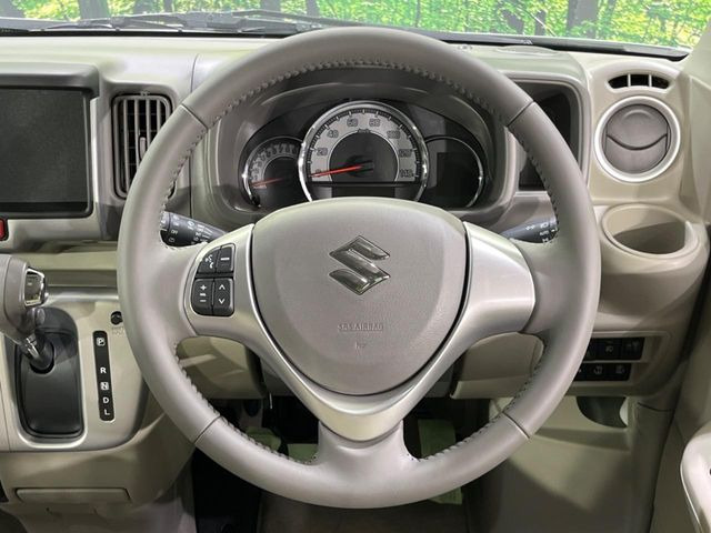 �y�����v�����X�e�A�����O�z�㎿�Ȋv���g�p���邱�ƂŁA��ɂ����������݂ƂĂ��^�]���₷���n���h���ł���