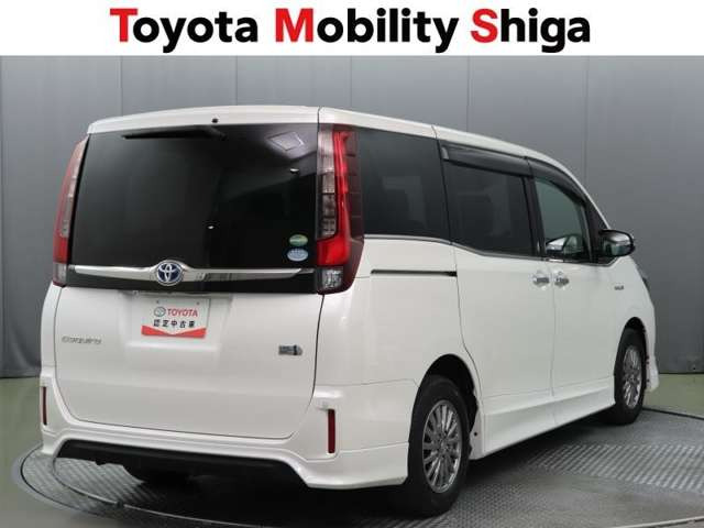 エスクァイアハイブリッド1.8 Gi ブラックテーラード