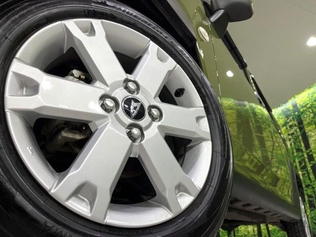 �y����15�C���`�A���~�z�C�[���z�O�ςɃ}�b�`���������A���~�z�C�[���𑕒����Ă���܂��B�e��ЊO�A���~�z�C�[����A�X�^�b�h���X�^�C�����戵�����Ă���܂��B���񂲑��k����������