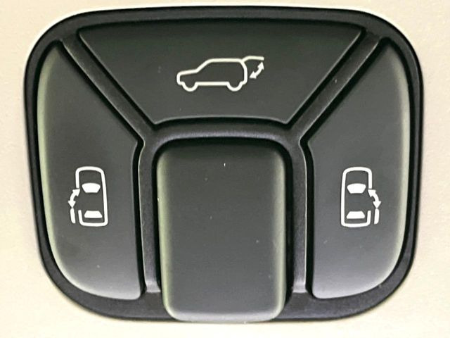 �y�����p���[�X���C�h�h�A�z�X�}�[�g�L�[��^�]�Ȃ̃X�C�b�`�Ō�ȗ����X���C�h�h�A�̊J���\���d��������͂����ăh�A���J����K�v�������A�����Ȃ��q�l�ł��ȒP�ɊJ���߂ł����K�ł���