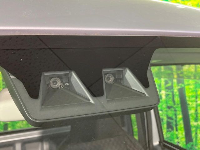 �y�Փˌy���V�X�e���z���s���ɑO���̎ԗ�����F�����A�Փ˂������Ȏ��͌x��ƃu���[�L�ŏՓˉ���Ɣ�Q�y�����A�V�X�g�B�����S�Ƀh���C�u�����y���݂��������܂��B