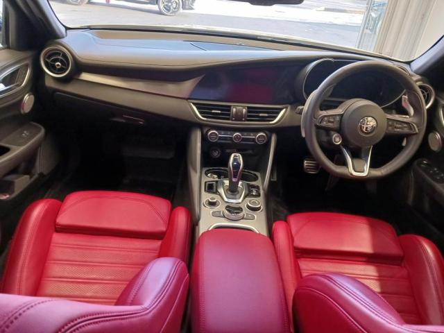 ジュリア2.0 ターボ ヴェローチェ