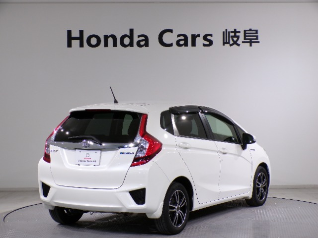 フィット1.5 ハイブリッド Fパッケージ