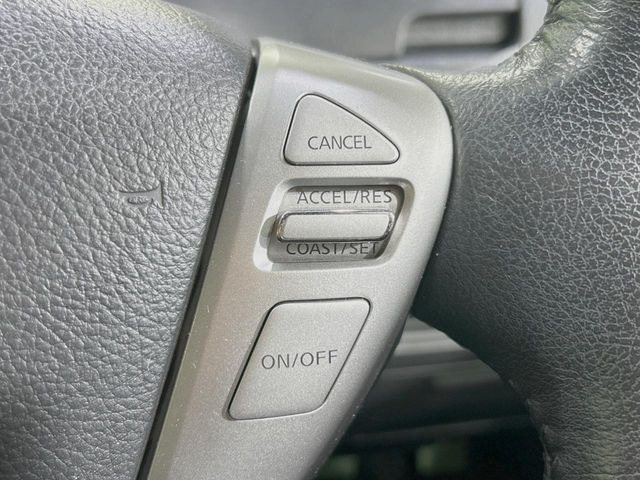 �y�N���[�Y�R���g���[���z�������H�����N���N���s�B�A�N�Z���𗣂��Ă���葬�x�ő��s���ł��A�������^�]���̕��S���y��!�����E�������ȒP�ȃX�C�b�`����Œ����ł��܂��B