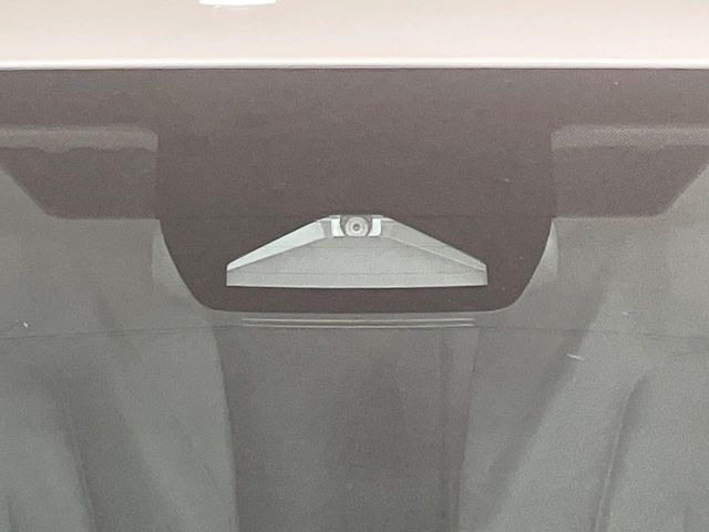 �y�g���^�Z�[�t�e�B�Z���X�z���s���ɑO���̎ԗ�����F�����A�Փ˂������Ȏ��͌x��ƃu���[�L�ŏՓˉ���Ɣ�Q�y�����A�V�X�g�B�����S�Ƀh���C�u�����y���݂��������܂��B