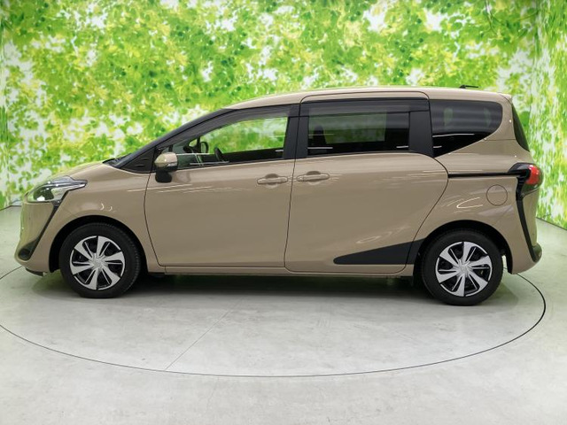 シエンタハイブリッド 1.5 G クエロ