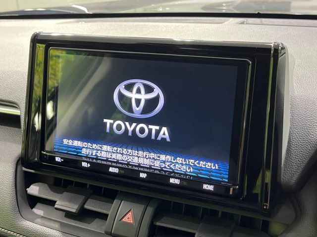 �y����9�C���`�i�r�z�l�C�̏����i�r�𑕔����Ă���܂��B�i�r�̎g���₷���͂������A�I�[�f�B�I�@�\���[��!�L�����v�◷�s�͂������A�ʋ΂┃�����ȂǕ��i�̃h���C�u���y�����Ȃ�͂���