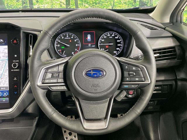 ステアリングも使用感が少なく、きれいな状態となっております♪