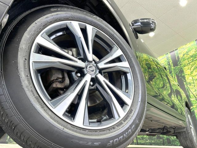 �y����18�C���`�A���~�z�C�[���z�O�ςɃ}�b�`���������A���~�z�C�[���𑕒����Ă���܂��B�e��ЊO�A���~�z�C�[����A�X�^�b�h���X�^�C�����戵�����Ă���܂��B���񂲑��k����������