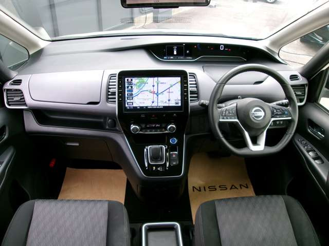 セレナ1.2 e-POWER ハイウェイスターV