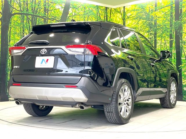 ☆全国のネクステージからお取り寄せが可能※!遠方の店舗に展示してあるクルマが気になる場合も、最寄りの店舗でご覧いただくことが可能です!是非私たちに要望をお聞かせください!※別途費用