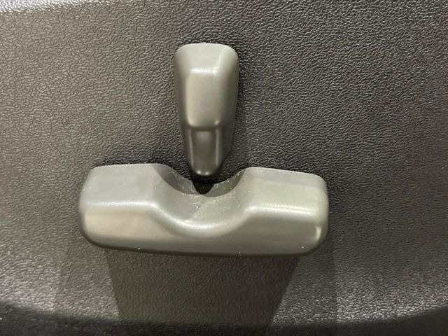 �y�p���[�V�[�g�z�X�C�b�`��ŊȒP�ɃV�[�g�̔��������\!�d��������͂�����܂���!���K�ȃV�[�g�|�W�V�����ɃZ�b�g���āA���K�ȃh���C�u�����y���݂��������B