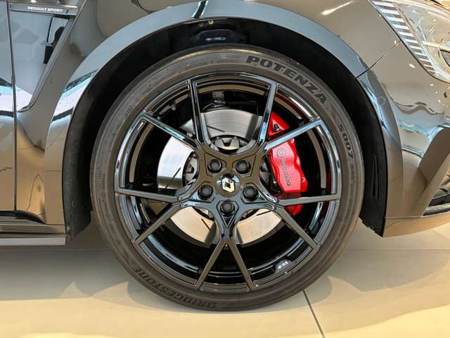 メガーヌスポール ウルティム EDC