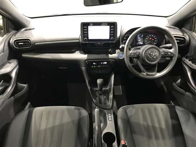 ヤリス1.5 ハイブリッド X