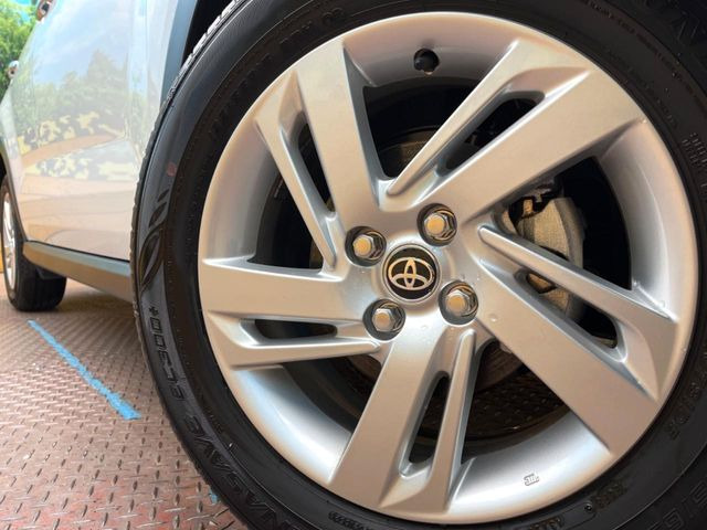 �y16�C���`�A���~�z�C�[���z�O�ςɃ}�b�`�����A���~�z�C�[���𑕒����Ă���܂��B�e��A���~�z�C�[����A�X�^�b�h���X�^�C�����戵�����Ă���܂��B���񂲑��k����������