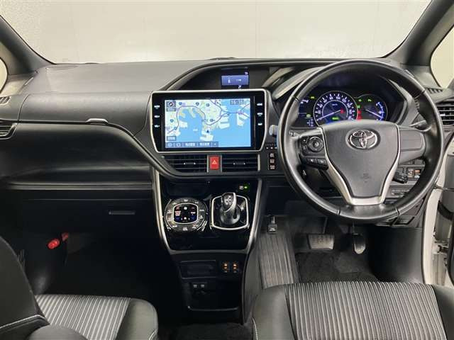 ヴォクシー1.8 ハイブリッド ZS 煌II