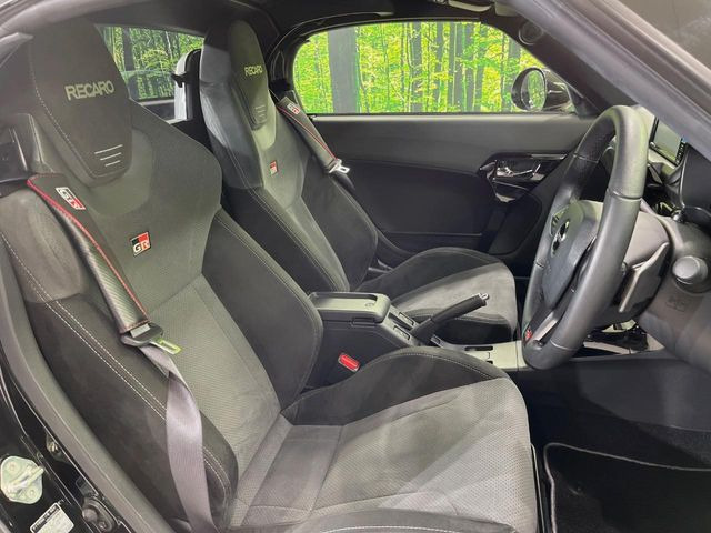 �yRECARO���o�P�b�g�V�[�g�z�l�ԍH�w�Ɋ�Â����ʈ����z�ɂ���č��ւ̕��S�Ⓑ���ԉ^�]���̔�J�������y������ڂŃ��J���Ƃ킩��X�|�[�e�B�ȃ��b�N�X�������ł��B