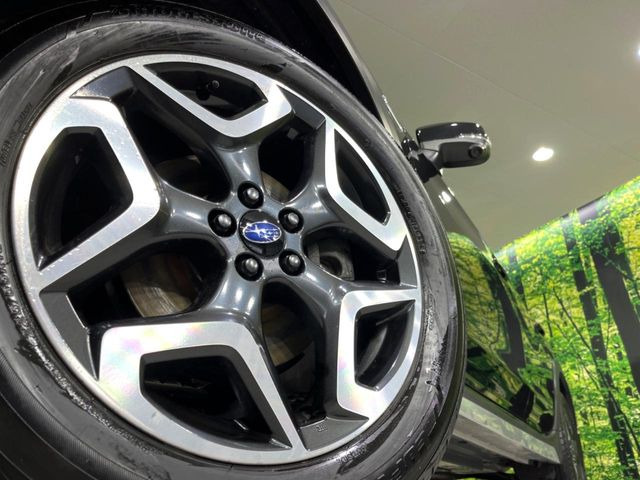 �y�����C���`�A���~�z�C�[���z�O�ςɃ}�b�`���������A���~�z�C�[���𑕒����Ă���܂��B�e��ЊO�A���~�z�C�[����A�X�^�b�h���X�^�C�����戵�����Ă���܂��B���񂲑��k����������