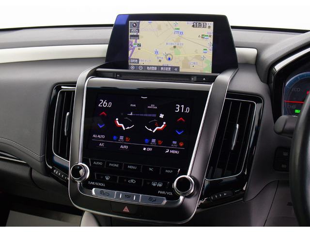 メーカー純正の大画面SDナビが装備されています!操作も簡単!見やすい!純正だからこその使いやすさ!