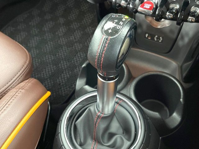 ��MT���[�h�t��AT:�ʏ�͎����ł����Ȃ���ϑ�(�M�A�`�F���W)���h���C�o�[�̑���ɂ���ĈӐ}�I�ɕς�����V�X�e���ł��B����w���i�̃h���C�u�����y���݂��������܂�!