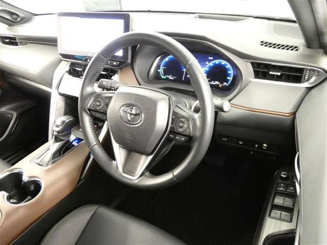 ハリアー2.5 ハイブリッド E-Four Z 4WD