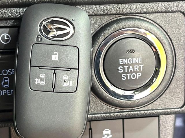 �y�L�[�t���[�V�X�e���z�J�o����|�P�b�g�ɓ��ꂽ�܂܂ł��h�A�̎{���E�������\�ȃX�}�[�g�L�[�𑕔��B�G���W���̃I���E�I�t�����J�M�����o���K�v����������Ƃ��Ă��֗��ł���