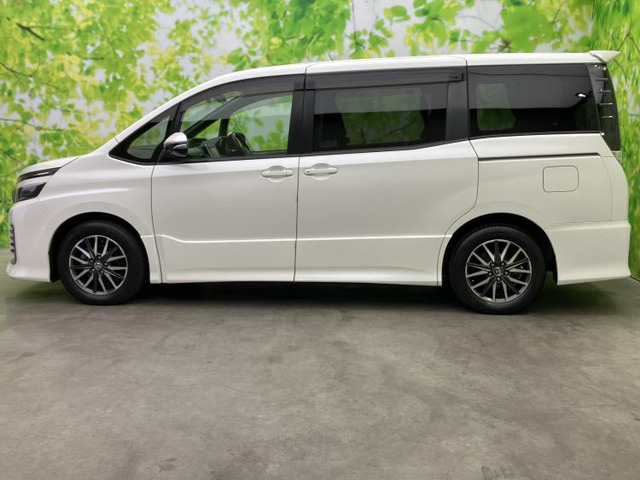 ヴォクシー2.0 ZS