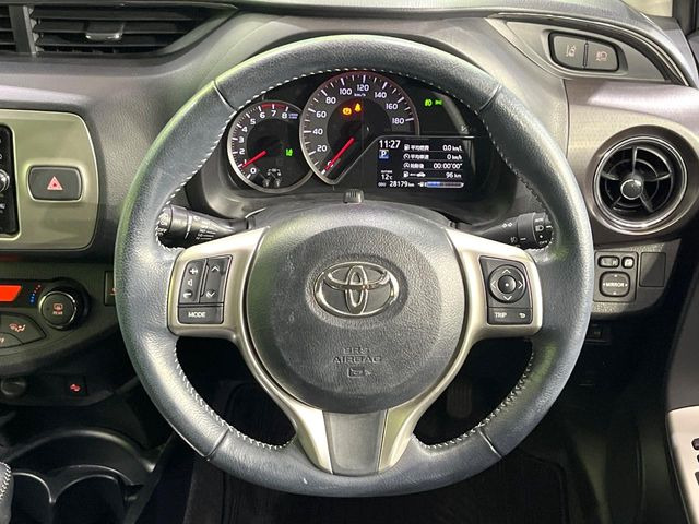 �y�����v�����X�e�A�����O�z�㎿�Ȋv���g�p���邱�ƂŁA��ɂ����������݂ƂĂ��^�]���₷���n���h���ł���