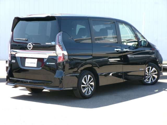 セレナ1.2 e-POWER ハイウェイスターV