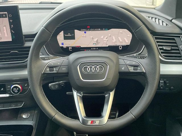 ���}���`�t�@���N�V�����X�e�A�����O:�n���h���̍��E�̃{�^���ŃI�[�f�B�I�̑I���≹�ʂ̒��߂��\�ł��B�n���h�����������������ł���̂ň��S�ł��ˁ�