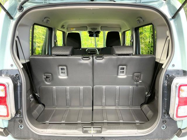 ���i�̂���������ʋ΁A���}���ɏ\���ȉ׎��X�y�[�X���m�ۂ��Ă���܂��B�Z�J���h�V�[�g��|���ƁA�傫�ȉו��̐ύڂ��\�ł���