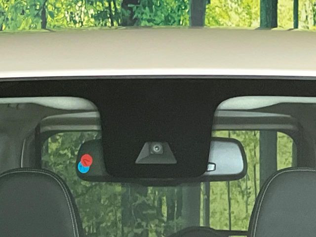 �y�O�He-Assist�z���s���ɑO���̎ԗ�����F�����A�Փ˂������Ȏ��͌x��ƃu���[�L�ŏՓˉ���Ɣ�Q�y�����A�V�X�g�B�����S�Ƀh���C�u�����y���݂��������܂��B