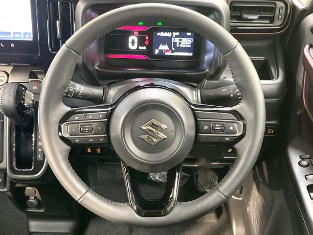 【ステアリングスイッチ】運転中、前方から目線をそらすことなく、オーディオ等の操作が可能な便利機能!安心&快適なドライブを演出してくれます♪