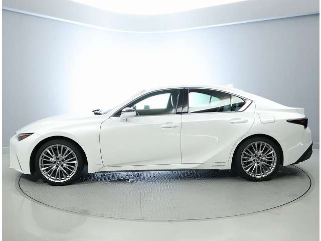 IS300h バージョンL