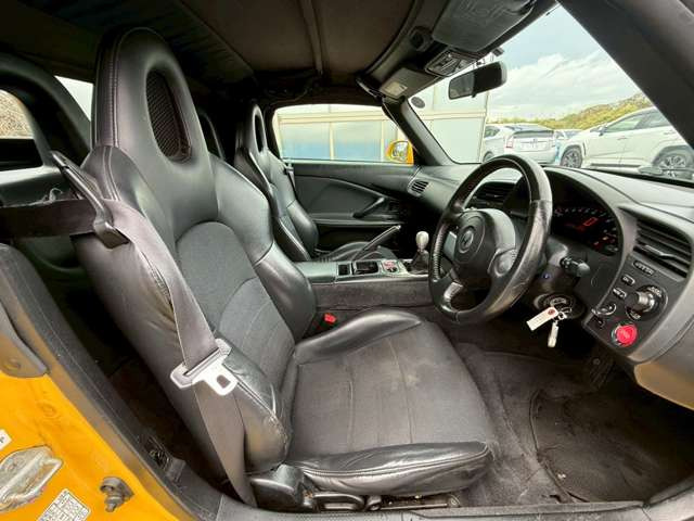 気になるお車がありましたら右の電話番号から直接お店にお問い合わせください。支払方法から車両情報、状態までなんでもご説明させて頂きます。スタッフ一同ご連絡お待ちしております。