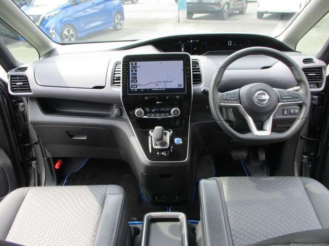 セレナ1.2 e-POWER ハイウェイスターV