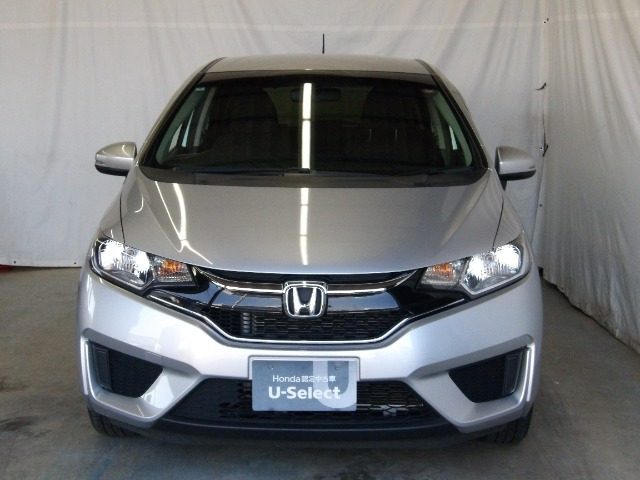 フィット1.3 13G Fパッケージ コンフォートエディション 4WD