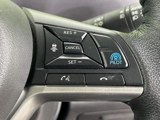 �y�v���p�C���b�g�z�������H�ł̒��������s���y��!!�a�؎��Ə��񑖍s�̃V�[���ŁA�A�N�Z���E�u���[�L�E�X�e�A�����O�������Ő��䂵�A�������^�]�̕��S���y�����Ă���܂���