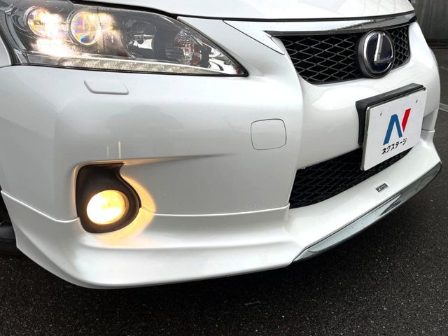 CT200h Fスポーツ