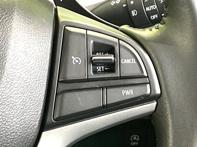 �y�N���[�Y�R���g���[���z�������H�����N���N���s�B�A�N�Z���𗣂��Ă���葬�x�ő��s���ł��A�������^�]���̕��S���y��!�����E�������ȒP�ȃX�C�b�`����Œ����ł��܂��B