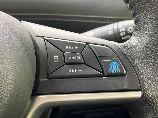 �y�v���p�C���b�g�z�������H�ł̒��������s���y��!!�a�؎��Ə��񑖍s�̃V�[���ŁA�A�N�Z���E�u���[�L�E�X�e�A�����O�������Ő��䂵�A�������^�]�̕��S���y�����Ă���܂���