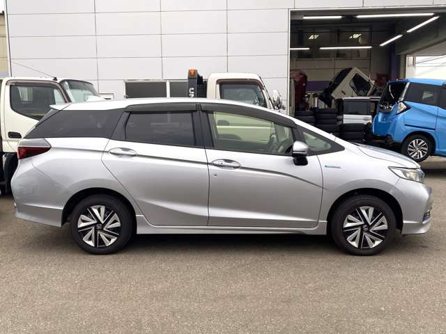 シャトル1.5 ハイブリッド ホンダセンシング 4WD