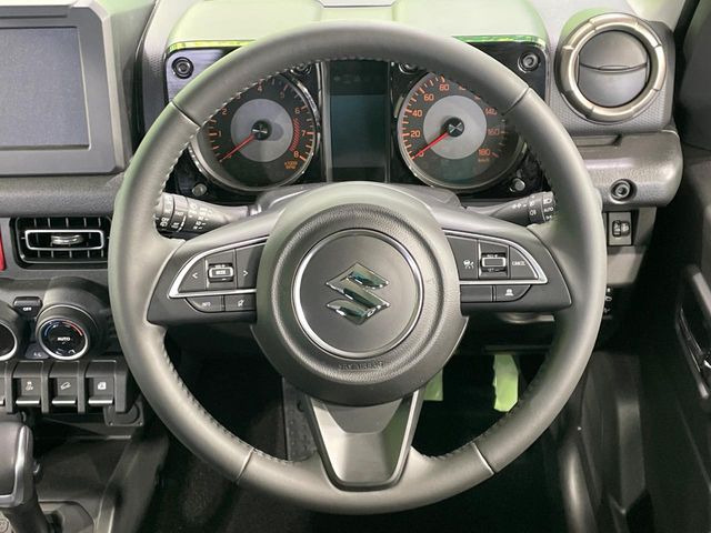 �y�X�e�A�����O�X�C�b�`�z�^�]���A�O������ڐ������炷���ƂȂ��A�I�[�f�B�I���̑��삪�\�ȕ֗��@�\!���S&���K�ȃh���C�u�����o���Ă���܂���