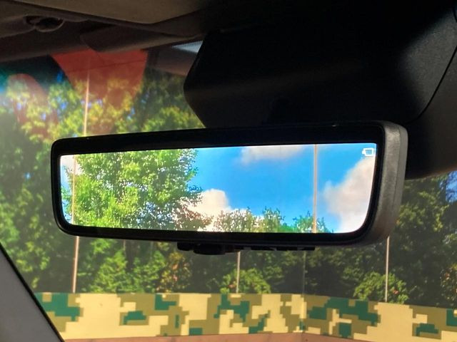 �y�f�W�^���C���i�[�~���[�z��Ȃ̑傫�ȉו��⓯��҂Ō�����m�F���Â炢���ł����S!�J�������B�e�����ԗ�����̉f�������[���~���[���ɕ\���B�N���A�Ȏ��E�ŏ󋵂̊m�F���\�ł�!