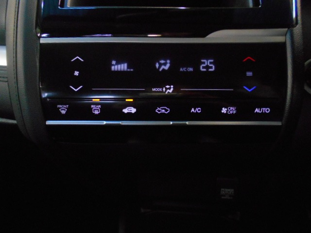 フィット1.5 ハイブリッド Fパッケージ