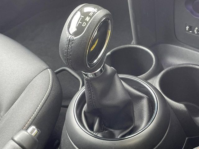 ��MT���[�h�t��AT:�ʏ�͎����ł����Ȃ���ϑ�(�M�A�`�F���W)���h���C�o�[�̑���ɂ���ĈӐ}�I�ɕς�����V�X�e���ł��B����w���i�̃h���C�u�����y���݂��������܂�!